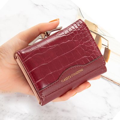 Leather Womens Wallet Female Short Retro Three-fold Folding Student Version Simple Multi-card Crocodile Pattern Coin Purse