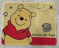 แผ่นรองเม้าส์ หนา นุ่ม น่ารัก น่าใช้ ลาย Winnie the pooh แผ่นรองเม้าส์ทรงสี่เหลี่ยม ขนาด 21x26 cm