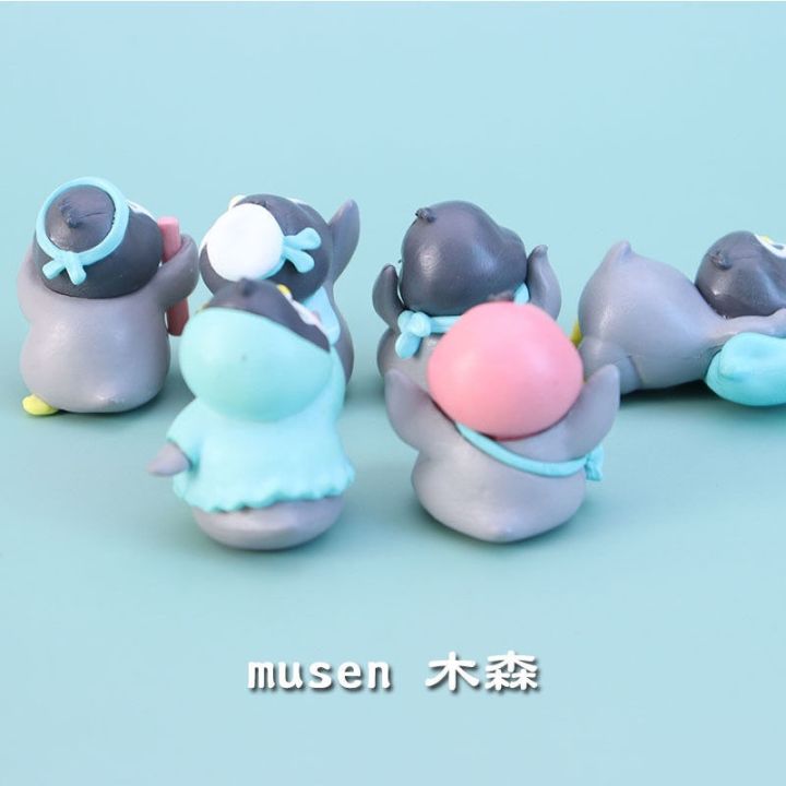 simulation-model-of-miniature-cute-cartoon-penguin-animal-toys-micro-landscape-automotive-desktop-small-place-figures