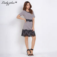 Lady Plus เดรสแต่งขอบลูกไม้ | Dress with Lace Trim