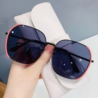 Women Sunglasses Fashion Oversized Frame Sunglasses