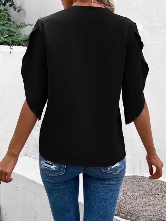 เสื้อเบลาส์คอวีลูกไม้ของผู้หญิงเสื้อครึ่งแขนบานเสื้อสตรีทแวร์ทรงหลวมลำลองหรูหราสำหรับ2023ฤดูร้อน