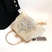 Hot selling 2023 new three-dimensional embossed one-shoulder cheongsam bag rich flower beige celebrity