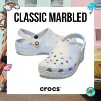 Crocs รองเท้าแตะ รองเท้าแฟชั่น รองเท้า CR UX CS Marbled Clog 206867-4NT (2390)