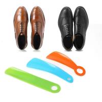 Lazy Shoe Helper แบบพกพารองเท้า Lifter พลาสติกสี Neutral สไตล์ฮอร์นรองเท้า Professional Easy On And Off Shoehorn Unisex 20Cm