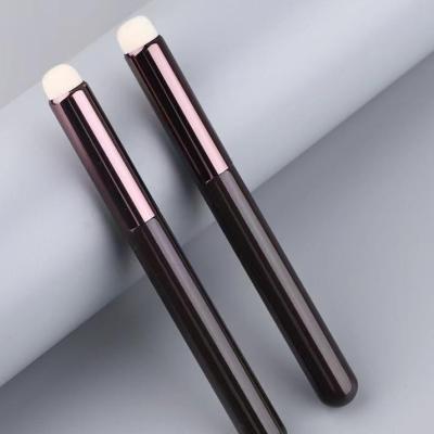 ✤ Li Jiaqi recommended round head lip brush round head lipstick shading brush concealer brush portable lip makeup brush professional block defect