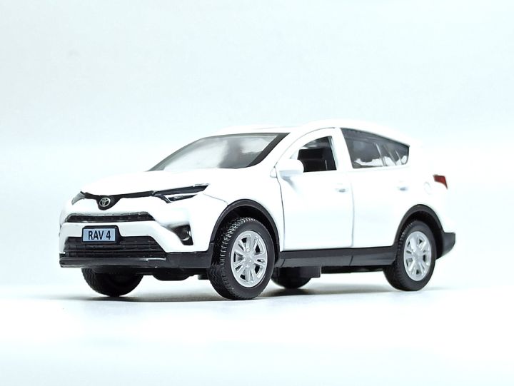 Toyota RAV4 giá 24 tỷ đồng hàng độc tại Việt Nam lộ diện với chi tiết lạ ở  phía trước