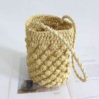 ?2022 Ins straw bag female seaside resort Bali beach bags 2020 new small hand-held bucket fashion woven bag