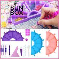 SUN BOX ศิลปะบนเล็บ จุได้มาก แปรงทำความสะอาด จานสีสว่าน เครื่องมือปักครอสติส ชุดถาดภาพวาดเพชร แผ่นประดับด้วยลูกปัด ปากกาเพ้นท์เพชร