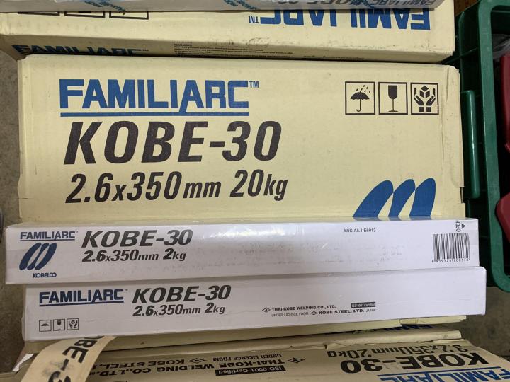 ลวดเชื่อม โกเบ ลวดเชื่อมเหล็กโกเบ30 Kobe Kobe-30 Kobe30 กล่องสีขาว ขนาด 2.6*350 มม. 2กิโล ลวดเชื่อมไฟฟ้า ลวดเชื่อมไฟฟ้าโกเบ