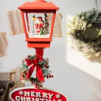 o.toys 20/50 ซม.LED Lighted Street โคมไฟน่ารักการ์ตูน Claus Xmas Collection Lampost พร้อมพวงหรีดโบว์ป้าย