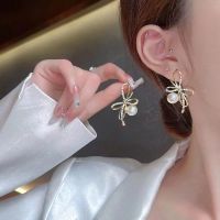 Fashion earrings ต่างหูเงินแท้925 เวอร์ชั่นเกาหลีแฟชั่น Style รูปแบบใหม่ (สินค้าพร้อมจัดส่ง)