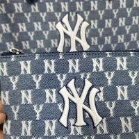 [Preorder] ใหม่ MLB NY กระเป๋าพกพา พร้อมกระเป๋าใบเล็ก ของแท้ 100