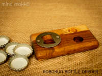 ที่เปิดขวดทำจากไม้ Robokun Bottle Opener