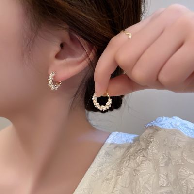 【YP】 2023 Korean New Temperament Earrings Fashion Small Womens Jewelry