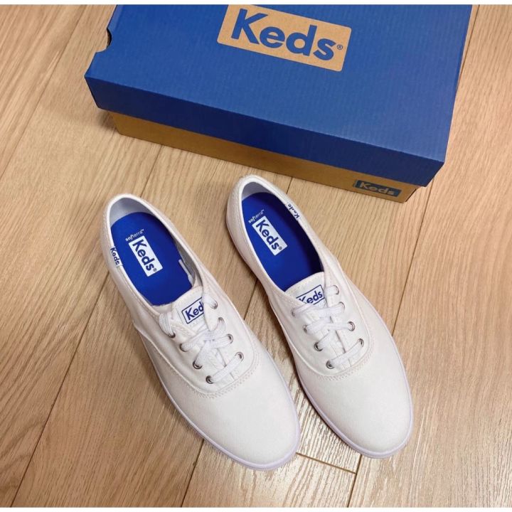 Keds white sales shoes outfit