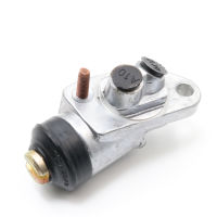 กระบอกเบรคหน้า J15 Engine ล่าง-ขวา  นิสสัน ดัทสัน  ปี 2509 - 2528  Nissan Datsun 620 720 520 521 Truck Pickup UTE  1966 - 1985