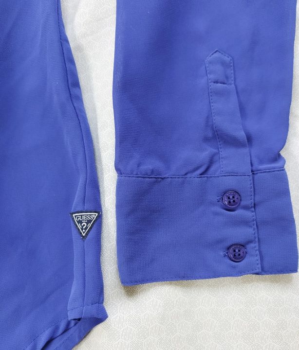 guess-เสื้อเชิ้ตชีฟอง-เสื้อทำงานผู้หญิง-สีน้ำเงินอมม่วง-ไซส์-36-37-ของแท้-100-สภาพเหมือนใหม่-ไม่ผ่านการใช้งาน