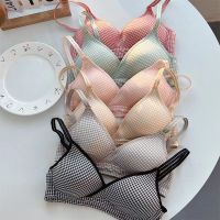 Sexy Sem Costura Lingerie Feminina Sem Anéis De Aço Reunindo Confortável Apertado Sutiã Listras Anti-Flacidez Pequeno Conjunto De Sutiã Preto