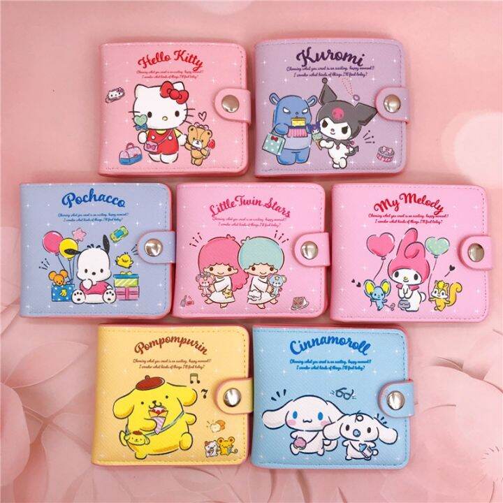 doly-sanrio-กระเป๋าสตางค์หนัง-ใบสั้น-ลายการ์ตูน-hello-kitty-mymelody-kuromi-pochacco-littletwinstars-น่ารัก-2-พับ