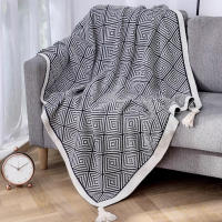 Nordic Style Blanket Geometric Sofa Blanket Leisure Tapestry Bohemian Decorative Rugs Home Tassels Blankets White Black