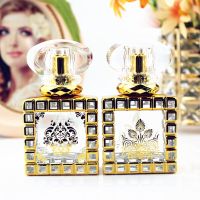 3pcs/lot High Quality 30ml Square Glass Perfume Bottle Empty Pump Spray Perfume Atomizer Refillable Bottles Travel Size Bottles Containers