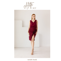 Alette Set - เซต 2 ชิ้น เสื้อคอวีจับจีบช่วงไหล่+กระโปรงแต่งขนนก SUITABLE