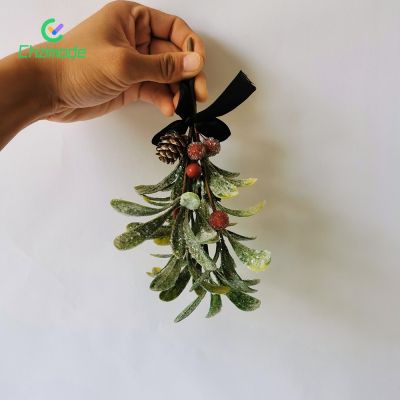 [AYIQ Flower Shop] 1ชิ้นจำลองพืชสีเขียวจำลอง Berry Mistletoe แขวนผนังจี้เลียนแบบพืชเทียมสำหรับตกแต่งงานปาร์ตี้คริสต์มาส