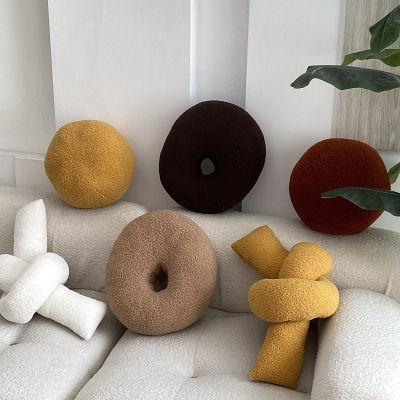 【CW】♀  Shaped Lambswool Soft Round Throw  Cushion