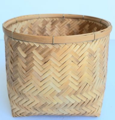 ตะกร้าทึบ Bamboo basket ขนาดเส้นผ่าฯ 14 ซม. สูง 12 ซม. ทำด้วยไม้ไผ่ ด้วยภูมิปัญญาชาวบ้าน สำหรับใส่สิ่งของ