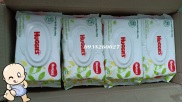 Thùng 12 Gói Khăn giấy ướt Huggies 64 tờ