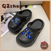 QZshop ส่งทั่วไทย?รองเท้าแตะแฟชั่นหัวโตแต่งสายรัดหลังกับรูระบายพร้อมตัวติดการ์ตูน3Dโทนสีน้ำเงินสุดน่ารัก รองเท้าแตะแฟชั่นผญพื้นหนาเบาไม่ร้อนใส่สบาย?