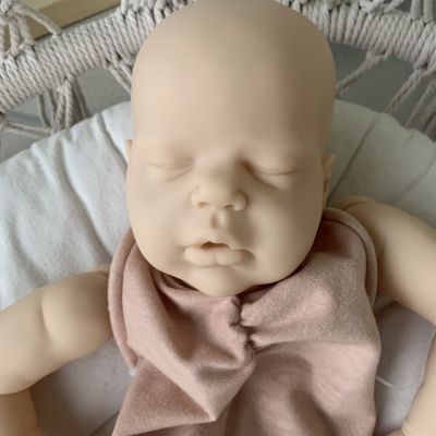 ชุดตุ๊กตารีสตาร์ท22นิ้วทารกหญิงนอนหลับ Alexis Unpainted DIY ชิ้นส่วนตุ๊กตาด้วยผ้าร่างกาย