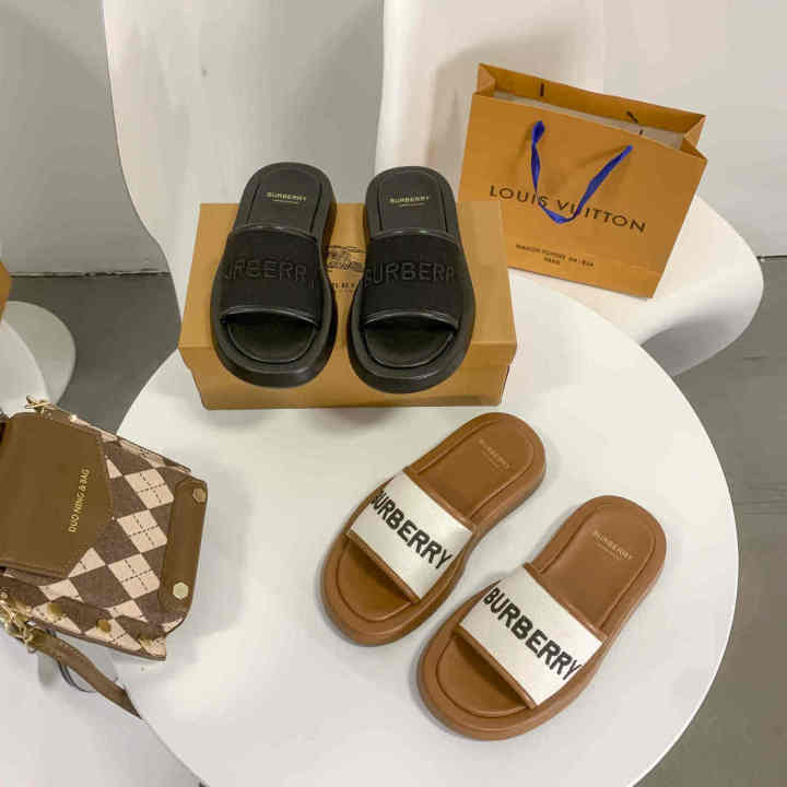 Men Slippers Fashion Leather Flip Flops For Men Handmade Outdoor Sandals  Classic Luxury Brand Designer Shoes | Fruugo NO