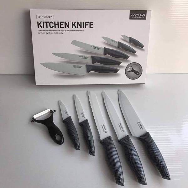 Bộ dao nhà bếp 6 món cao cấp Lock&Lock giúp bạn trang trí và chế biến món ăn như một đầu bếp chuyên nghiệp. Giao diện hiện đại, cán dao được làm bằng công nghệ độc quyền giúp cầm dao bám tay, dễ dàng sử dụng. Xem hình ảnh để tận hưởng trải nghiệm của riêng bạn.
