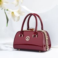 Hot selling women 2023 latest style foreign messenger bag patent leather glossy high-end sense little fairy trendy shoulder