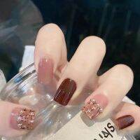 [COD] Xiaoxiangfeng simple and white autumn winter fake nails nigga pearl milk coffee wearing wholesale manicure tablets