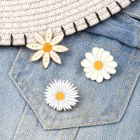 【CW】 3 style cute badge flower YES ON women brooches pins fashion bag hat denim pin accessories gift brooch for kids