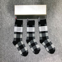 TB THOM 3 Pairs Mens Socks Luxury nd 4-Bar Stripes Grid Socks Womens Cotton Street Fashion Wholesale TB Stockings