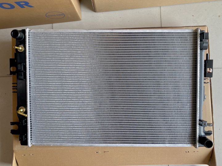 หม้อน้ำรถยนต์-นิสสัน-นาวาร่า-np300-เกียรออโต้-radiator-nissan-navara-np300-d23-yd25-at-ปี2014-2020