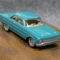 รถรถโลหะผสม1/87 HO 1964 Ford XM Falcon Coupe รถรถไฟแบบจำลองตกแต่งภูมิทัศน์โต๊ะเล่นทราย