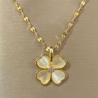 Opal clover Pendant Necklaces for women Not Fade Golden Titanium steel Lips Chain for Girl Jewelry Gift Fashion Chain Necklaces