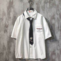 FARUILINE MEN510 ฤดูร้อนเดซี่วิชาการเสื้อเน็คไทสีขาวสําหรับผู้ชาย  แฟชั่นเกาหลีหล่อหลวมแขนสั้นเสื้อน้ําดี（ให้เน็คไท）