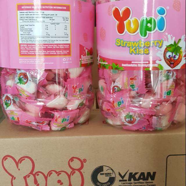 Permen Kunyah Yupi Strawberry Kiss Toples Lazada Indonesia