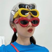 Unique 2000 39;s Eyewear Hip Hop Women Men Shades Y2K Sunglasses Red Lip Shape Punk Sun Glasses