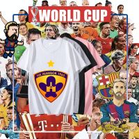 เสื้อยืดพิมพ์ลายแฟชั่น 【hot tshirts】เสื้อยืด FIFA World Cup 2022 เสื้อฟุตบอล ลูกฟุตบอลโลก Qatar เซ็กซี่ รับประกันถูกและด