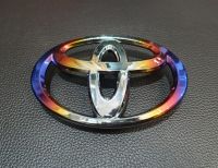 TOYOTA โลโก้โตโยต้า หน้ากระจัง14 CM ไทเทเงิน (Titanium Chrome ) สำหรับโตโยต้า  อัลตีส 07-20 ยารีส 2013-2016 แคมรี่ 2007-2012  For Toyota Yaris 13-16 CAMRY 07-12 corolla altis 2007-2020