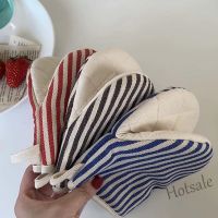 【hot sale】❦❁✢ D13 ins wind oven microwave thickened anti-scalding gloves dessert baking household insulation gloves Japanese cotton and linen striped duckbill insulation gloves baking simple