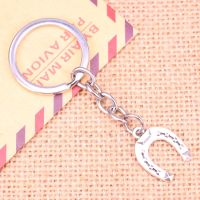 20pcs New Fashion Keychain 21x16mm horseshoe lucky Pendants Men Jewelry Car Chain Holder Souvenir