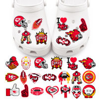 Jibbitz ใหม่1ชิ้นการ์ตูน Reds รองเท้ารักบี้ฟุตบอลเสน่ห์แบบ KC ธีม Crocs แฟชั่นพีวีซี Clogs DIY อุปกรณ์เสริมตกแต่งเด็กผู้ชายเด็กและผู้ใหญ่ของขวัญปาร์ตี้เย็น